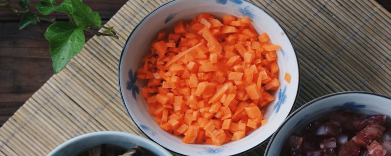 胡萝卜丁怎么切 胡萝卜丁的切法