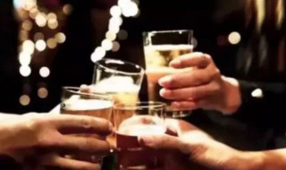 喝酒前吃什么可以解酒（喝酒前吃什么可以解酒快）