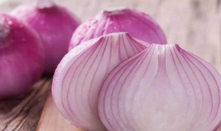 生吃洋葱的功效与作用禁忌 生吃洋葱有什么作用