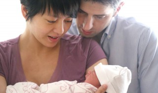 梦见抱着婴儿 梦见抱着婴儿逃跑