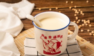 榨汁机可以榨豆浆吗（小型榨汁机可以榨豆浆吗）
