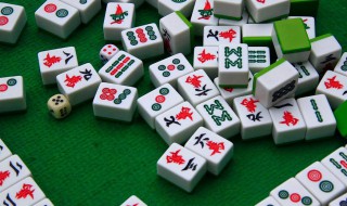 梦见打麻将（梦见打麻将赢了钱预示着什么）