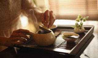 如何树立正确的人生观（如何树立正确的人生观并将其应用于今后的人生规划当中）