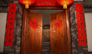 春连正确贴法（春连从左边边贴）