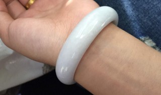 玉手镯取下来的方法（玉镯用什么办法可以取下来）