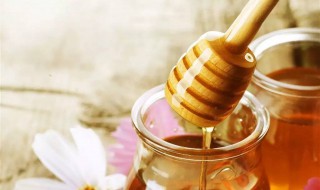 珍珠粉加蜂蜜做面膜有什么作用（珍珠粉加蜂蜜做面膜有什么作用呢）