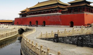 北京故宫的历史背景有哪些（北京故宫的历史背景有哪些用自己的话总结出来）