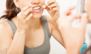 如何正确使用牙线（如何正确使用牙线技巧视频）