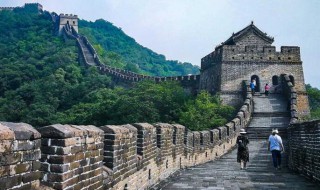 长城是由什么材料建成的（长城是什么材料建造的）