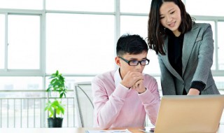 电脑怎么切换输入法（电脑怎么切换输入法按哪两个键）