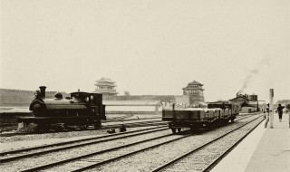 新中国修建的第一条铁路是什么（新中国修建的第一条铁路是什么铁路）