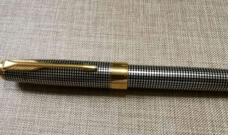 正确的洗钢笔方法 洗钢笔最简单的办法