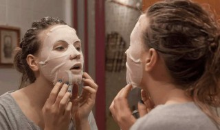 快速贴面膜的方法（快速敷面膜的方法）