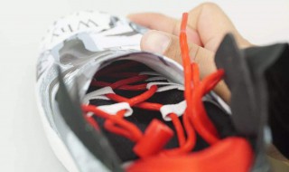 复杂的穿鞋带方法 常见的穿鞋带方法教程