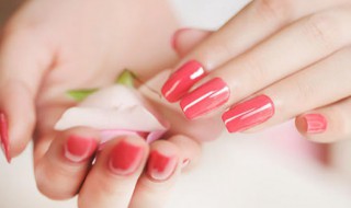 涂匀指甲油的方法 如何将指甲油涂均匀