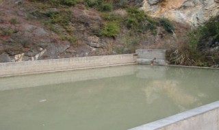 蓄水池的清洗方法（蓄水池的清洗方法有哪些）