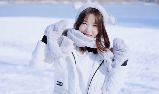 白色羽绒服怎么存放（白色羽绒服怎么存放不会变黄）
