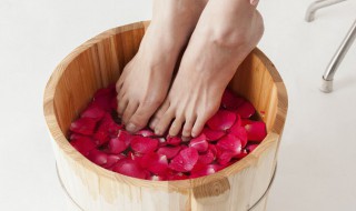 泡脚应当注意的事项（泡脚应当注意的事项有哪些）