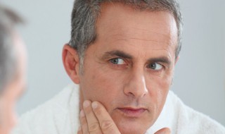 男生怎么保养皮肤?（男生怎么保养皮肤变白细嫩）