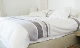 床垫尿渍如何清洗（尿床怎么清理床垫的尿渍怎么去除）