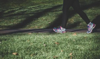 快走需要注意什么（快走应该怎么走）