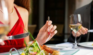 与女子进餐时的注意事项 用餐时的注意事项