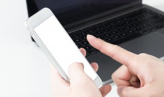 手机摔黑屏了怎么办 手机摔了一下黑屏打不开怎么办