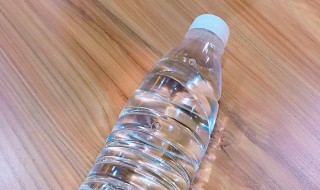 蒸馏水和纯净水有什么区别（净水和纯水有什么区别）