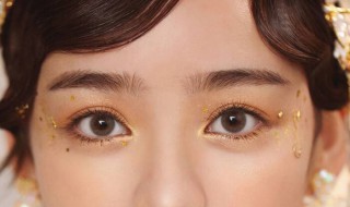 额头化妆掉粉怎么处理 额头化妆掉粉怎么处理干净