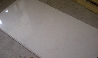 过门石下面压什么讲究（过门石下面压什么讲究放钱）