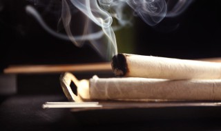 正确的艾灸方法（正确的艾灸方法和时间）