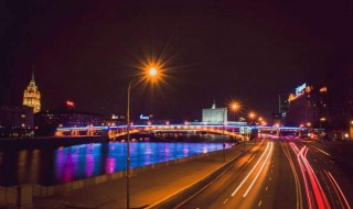 夜景发朋友圈的句子 夜景发朋友圈的句子简短