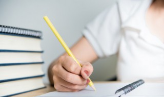 渴望自由又无奈的句子（自由的高级文案）