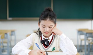 开学了适合发朋友圈的句子（开学了适合发朋友圈的句子初中）