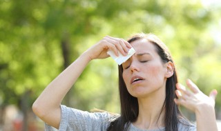 炎炎夏日送清凉的句子（炎炎夏日送清凉的诗句）