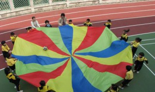 彩虹伞游戏玩法（彩虹伞游戏玩法小班）