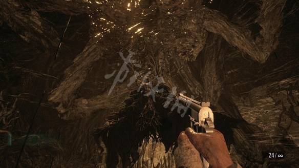 生化危机8米兰达变异形态怎么打 米兰达变异形态打法攻略 地面形态-战斗阶段