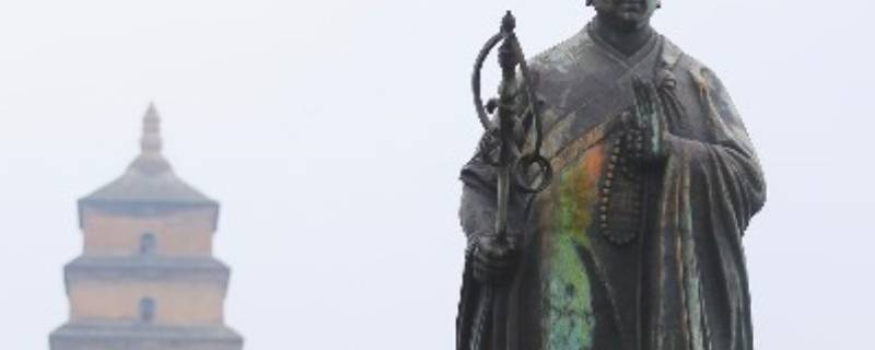 铜像生锈发绿如何去除恢复（铜像生锈发绿如何去除恢复颜色）