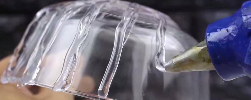 热熔胶遇水容易脱落吗 热熔胶遇水容易脱落怎么办