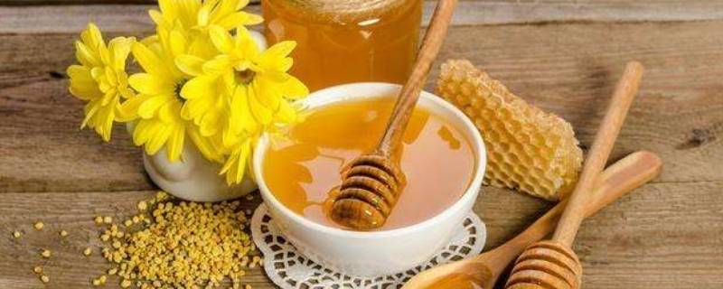 蜂蜜结块怎么才能化开 蜂蜜结成块了怎么让他化掉