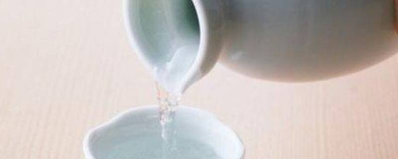白酒冬天放车里怕冻吗（白酒冬天放在车里能冻裂吗?）