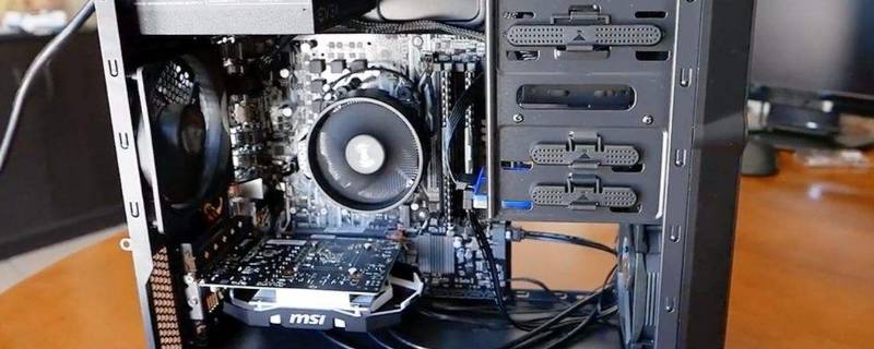 组成计算机硬件系统的基本部分是 组成计算机的硬件包括