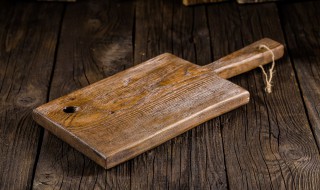 砧板首次使用可以用猪油保养吗（砧板首次使用可以用猪油保养吗为什么）