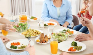 怎样清洗不锈钢餐具最干净（怎么清洗不锈钢餐具）