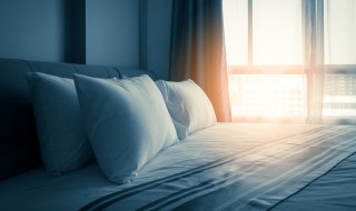 怎样清洗干净枕头（如何彻底清洗）