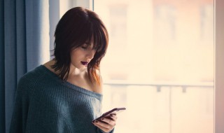 怎么用手机拼图（怎么用手机拼图片）