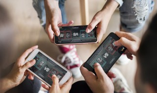 璀璨星途怎么选 璀璨星途怎么选区