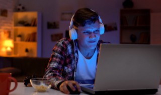 王者荣耀怎么获得看你的了表情包 王者荣耀表情包在哪里看